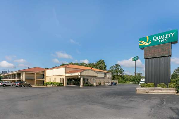 Exterior view - Quality Inn Manchester - I-24, Exit 114