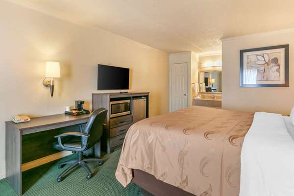  - Quality Inn Manchester - I-24, Exit 114