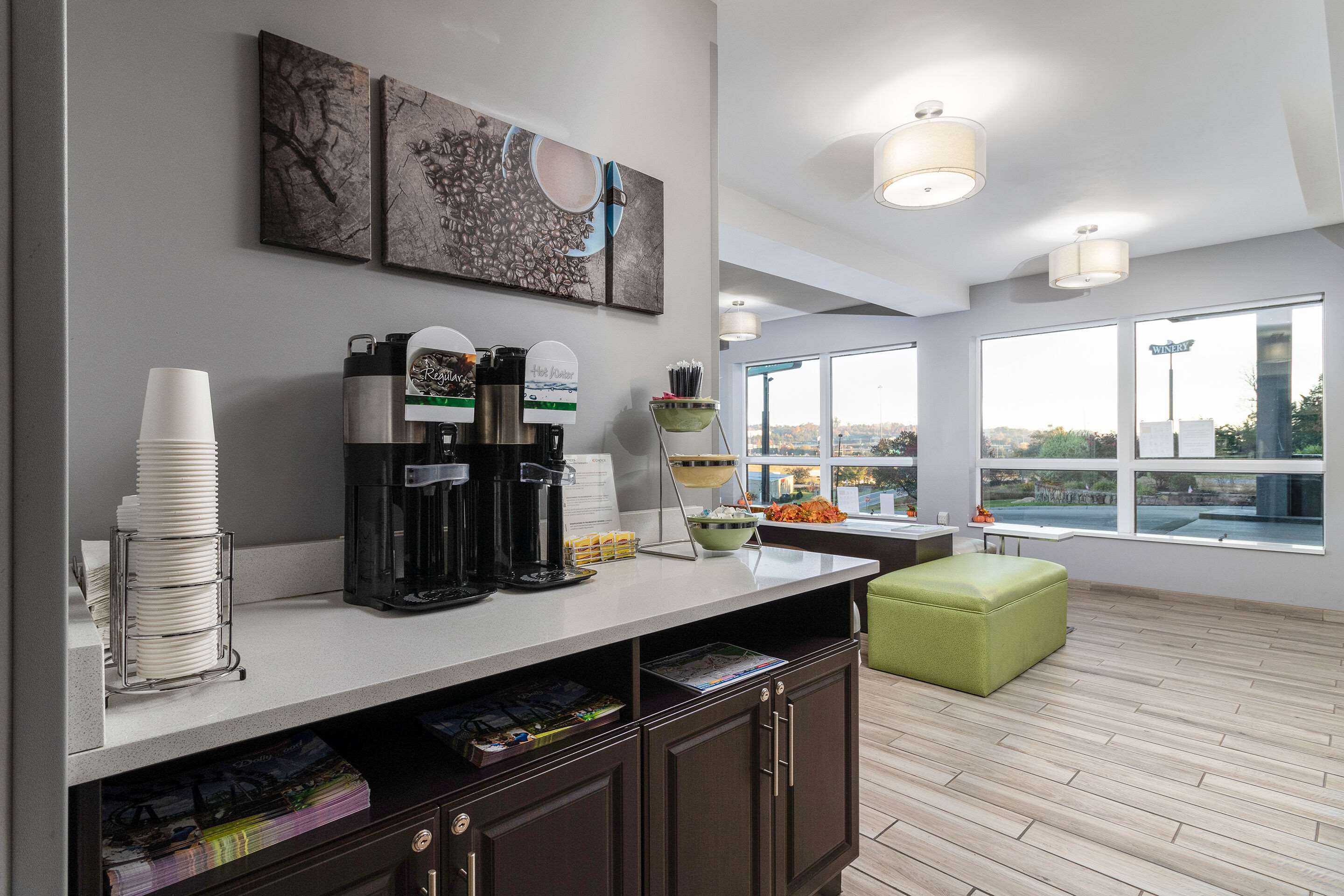 Enjoy coffee in the lobby | Quality Inn Kodak Sevierville