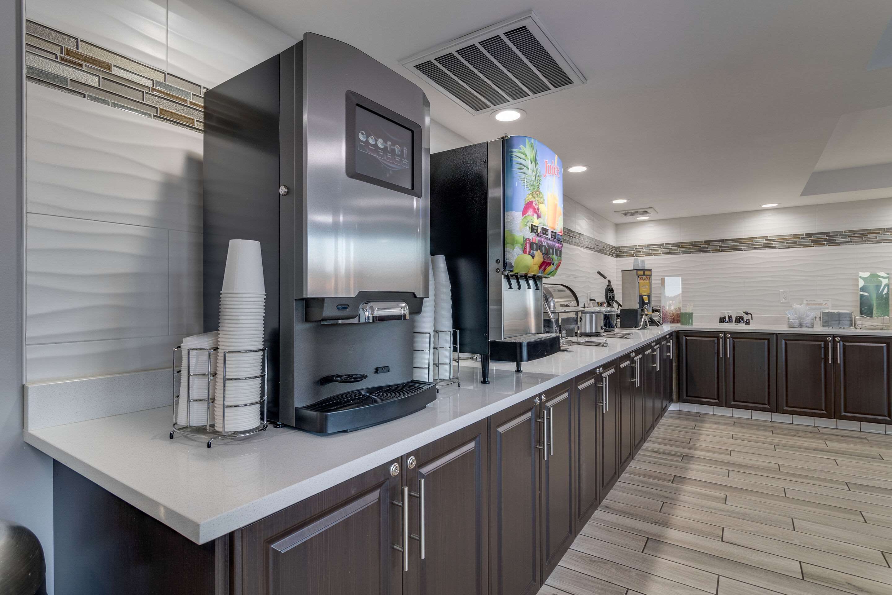 Breakfast counter | Quality Inn Kodak Sevierville