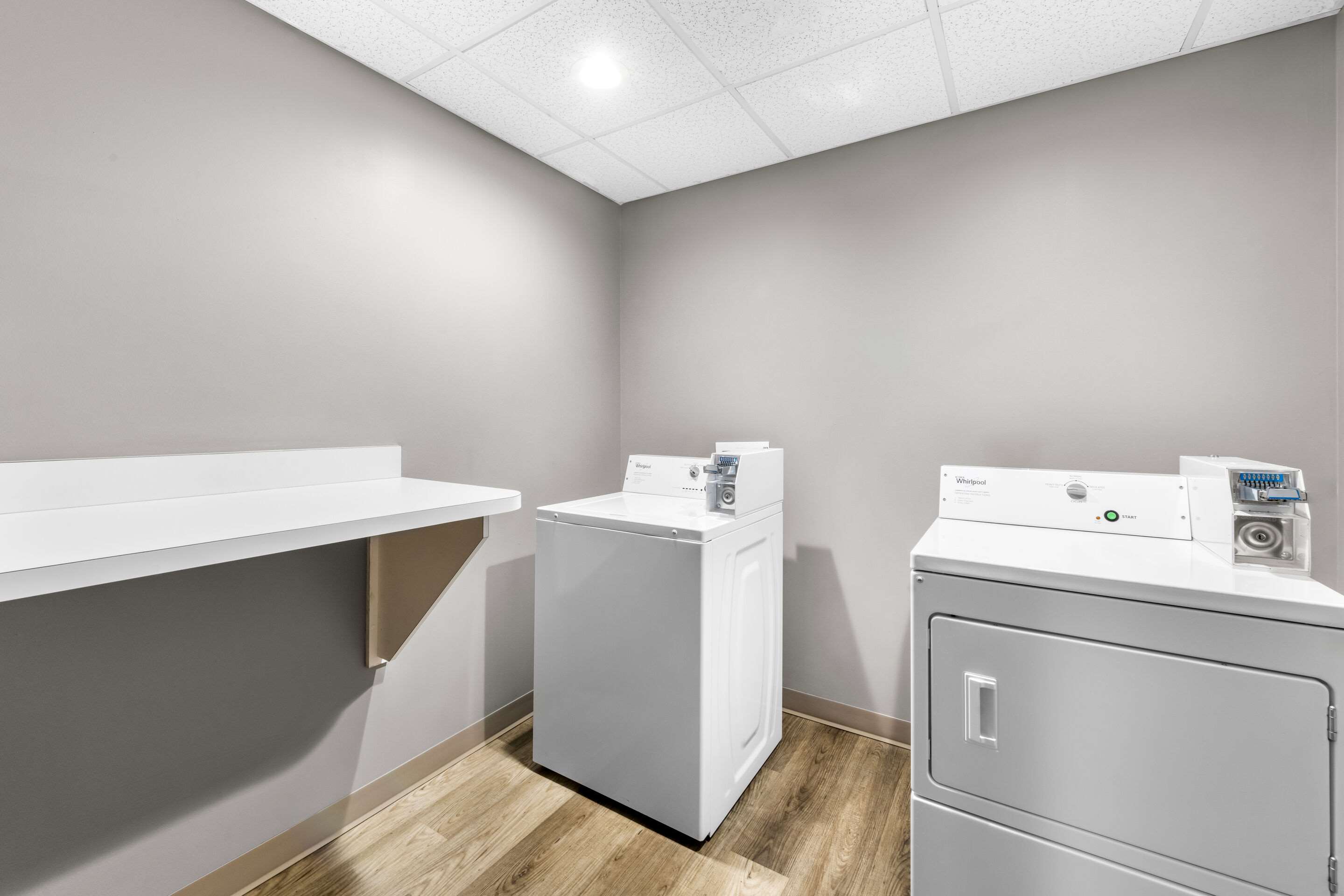 Guest laundry facilities | Comfort Suites Knoxville West - Farragut
