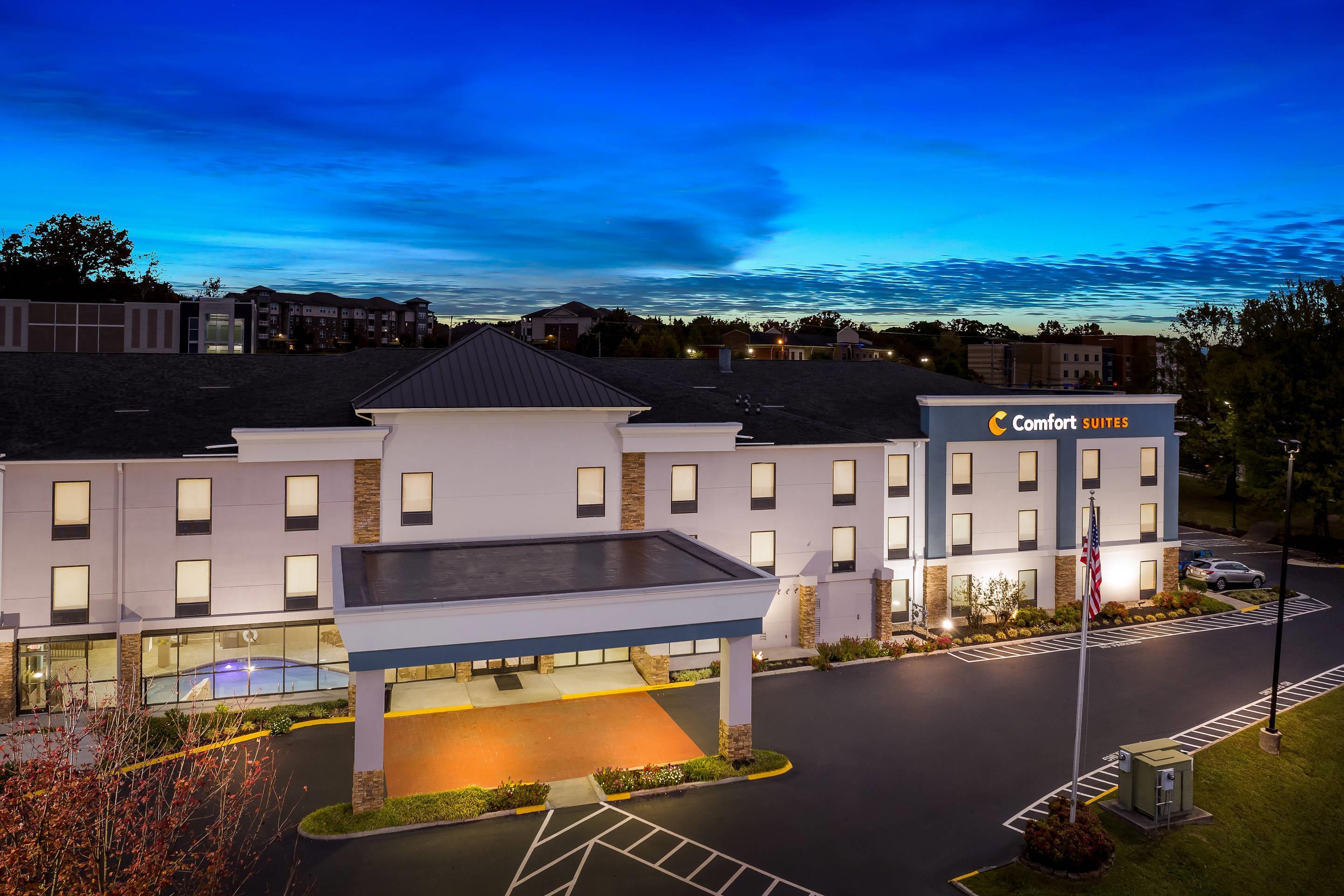 Twilight | Comfort Suites Knoxville West - Farragut