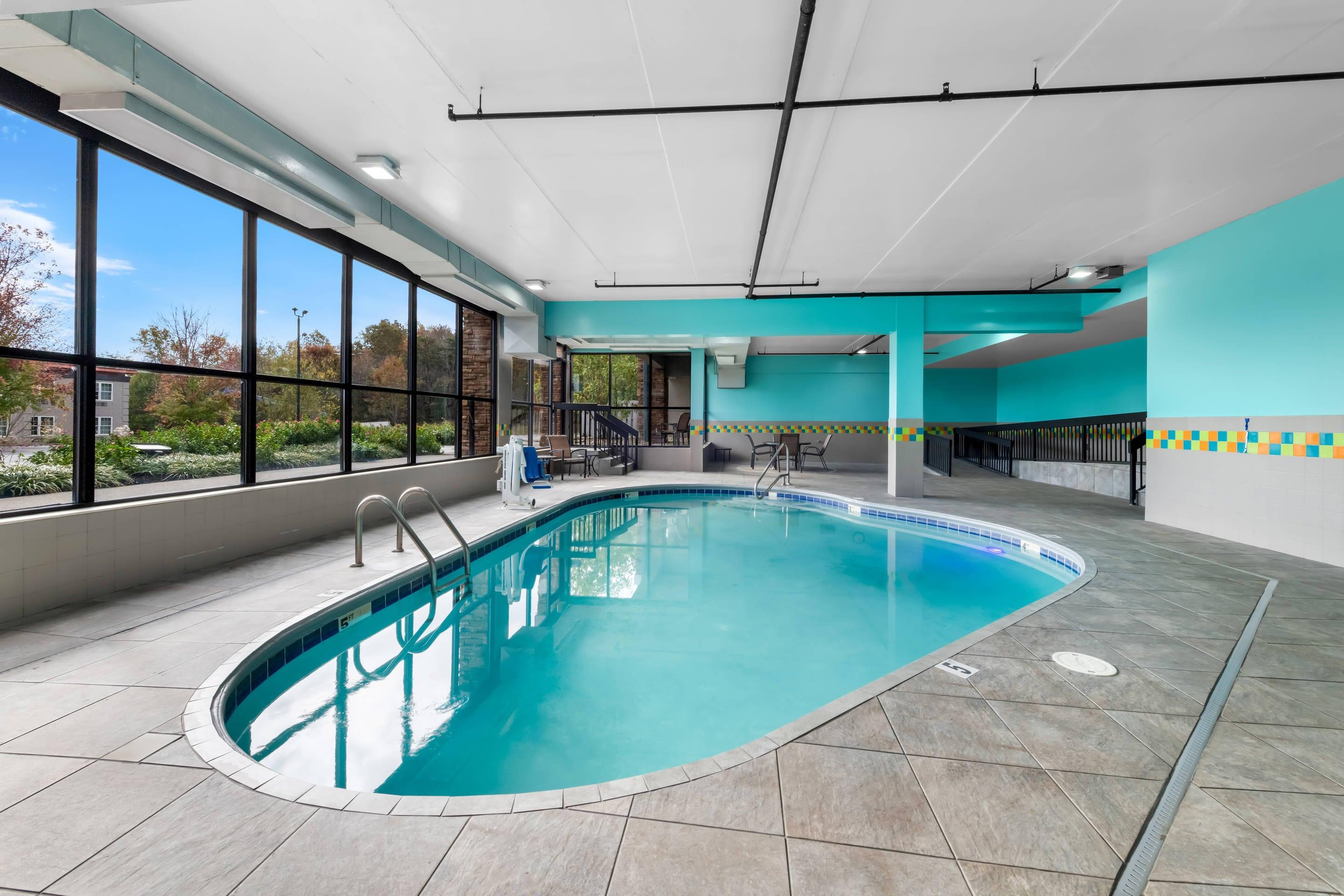 Indoor pool | Comfort Suites Knoxville West - Farragut