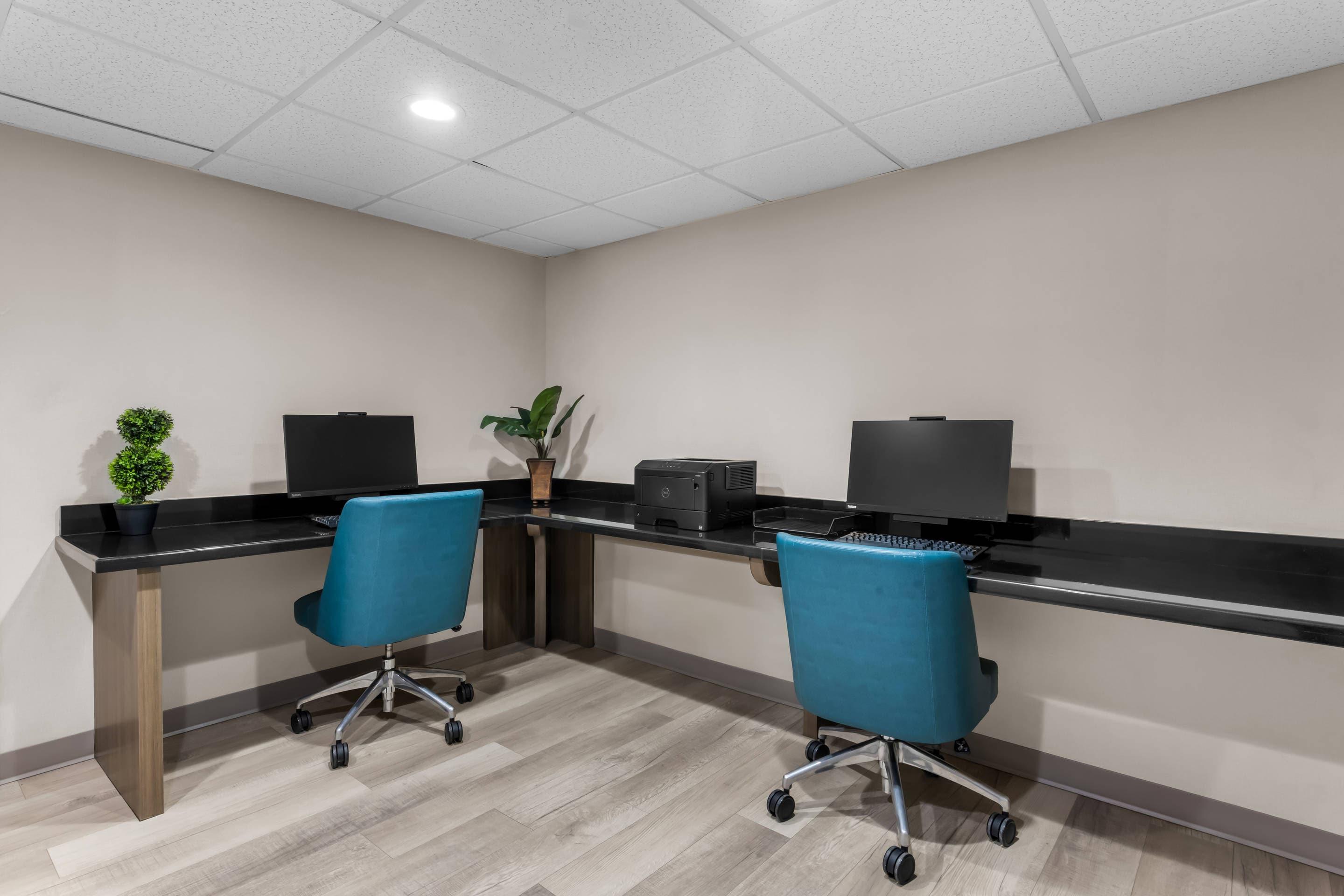 Business center | Comfort Suites Knoxville West - Farragut