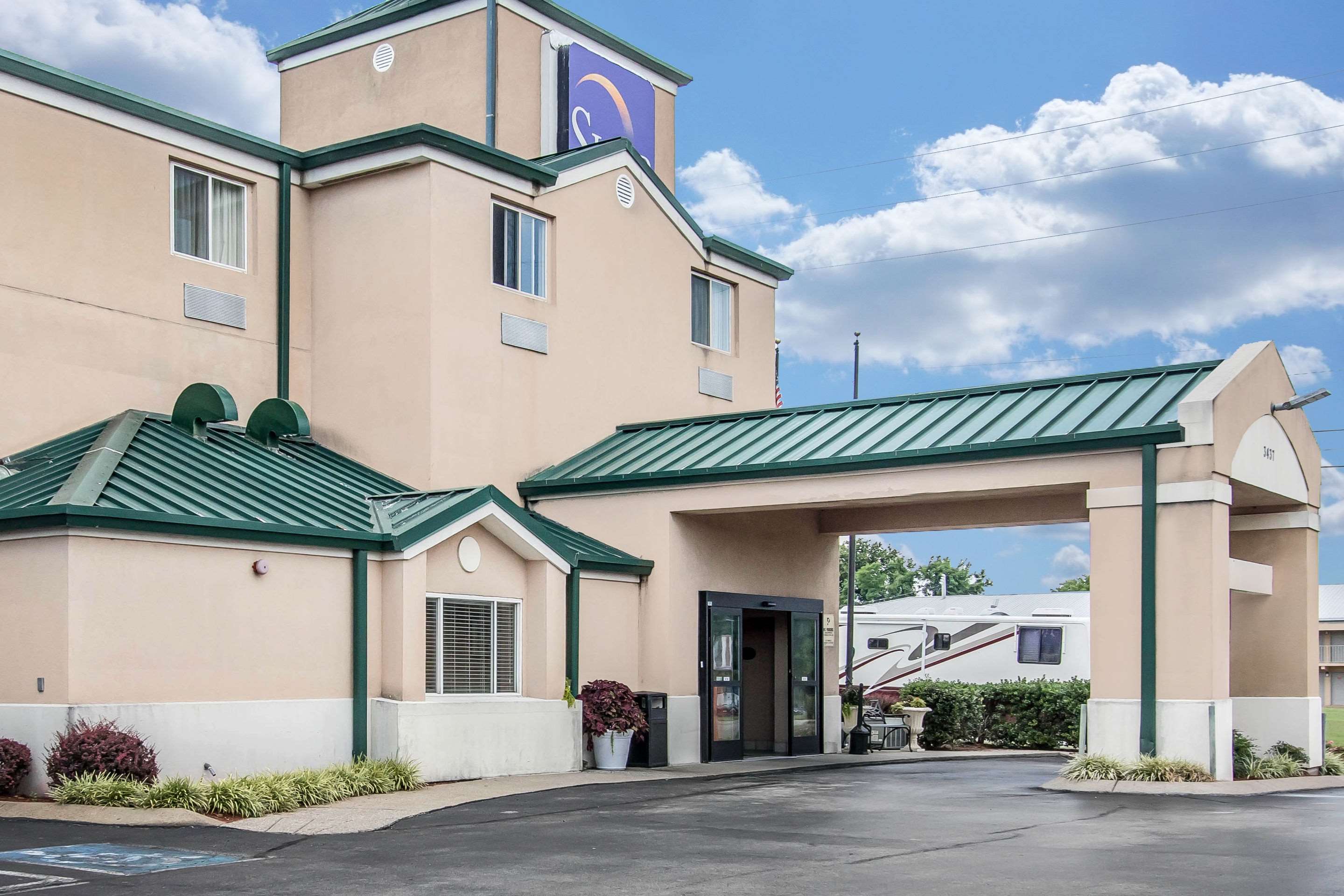 Hotel exterior | Sleep Inn