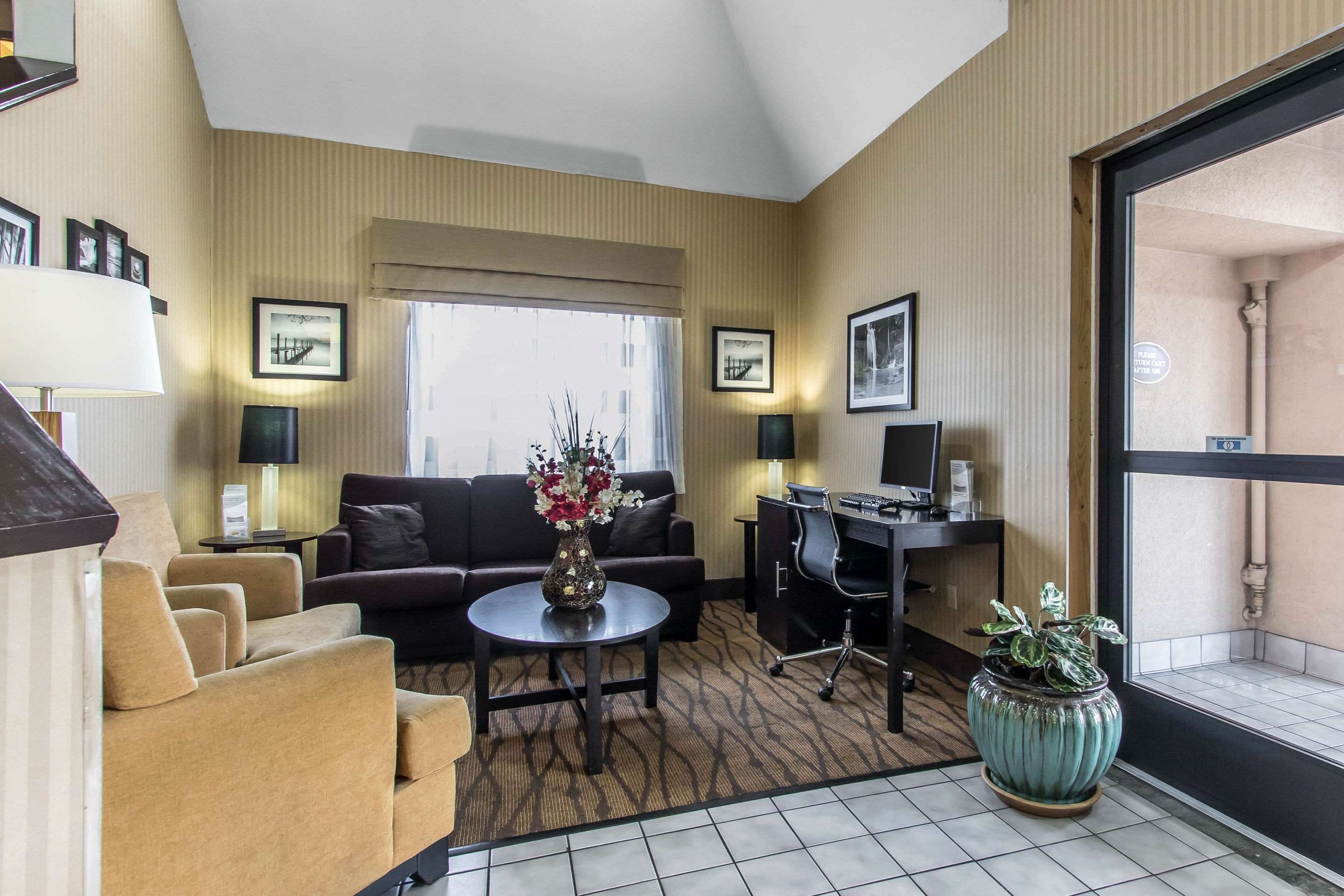 Hotel lobby | Sleep Inn