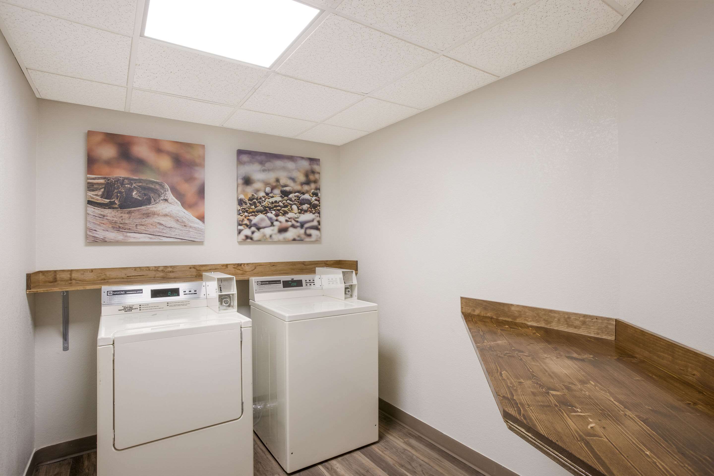 Guest laundry facilities | Clarion Pointe Sevierville-Pigeon Forge