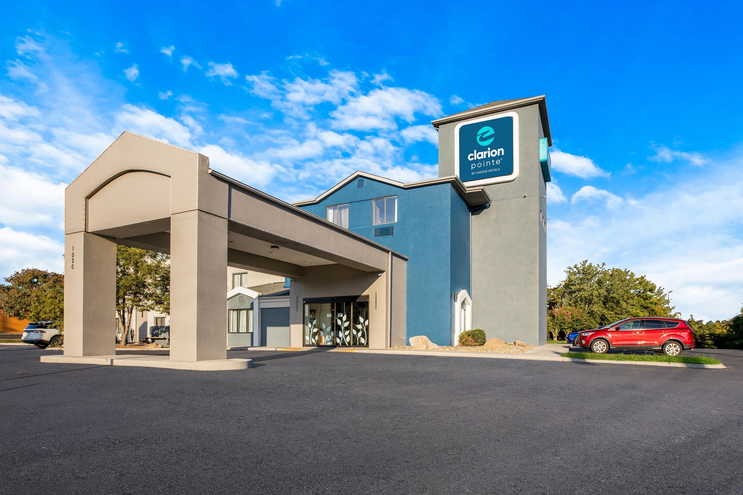 Hotel exterior | Clarion Pointe Sevierville-Pigeon Forge