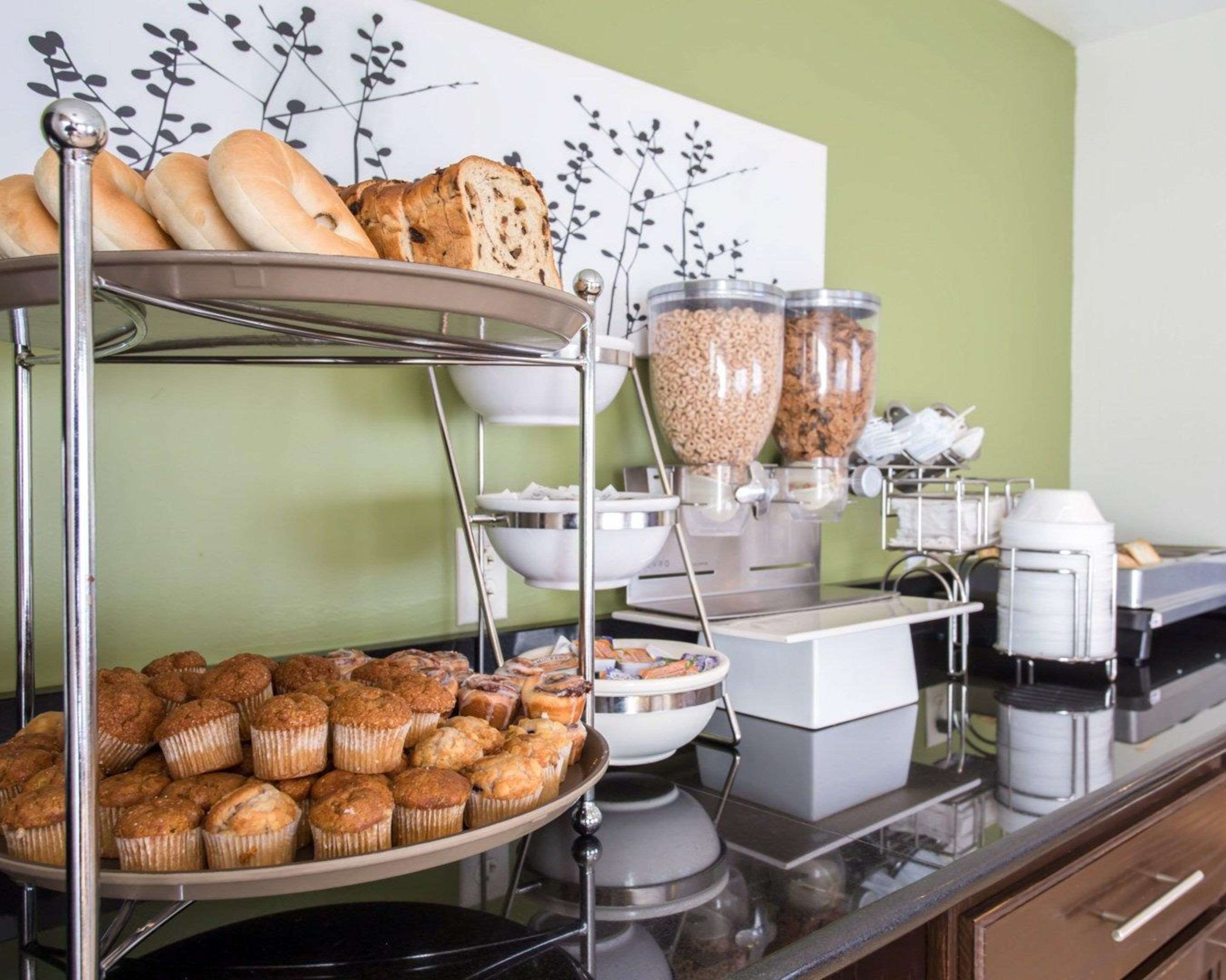 Breakfast counter