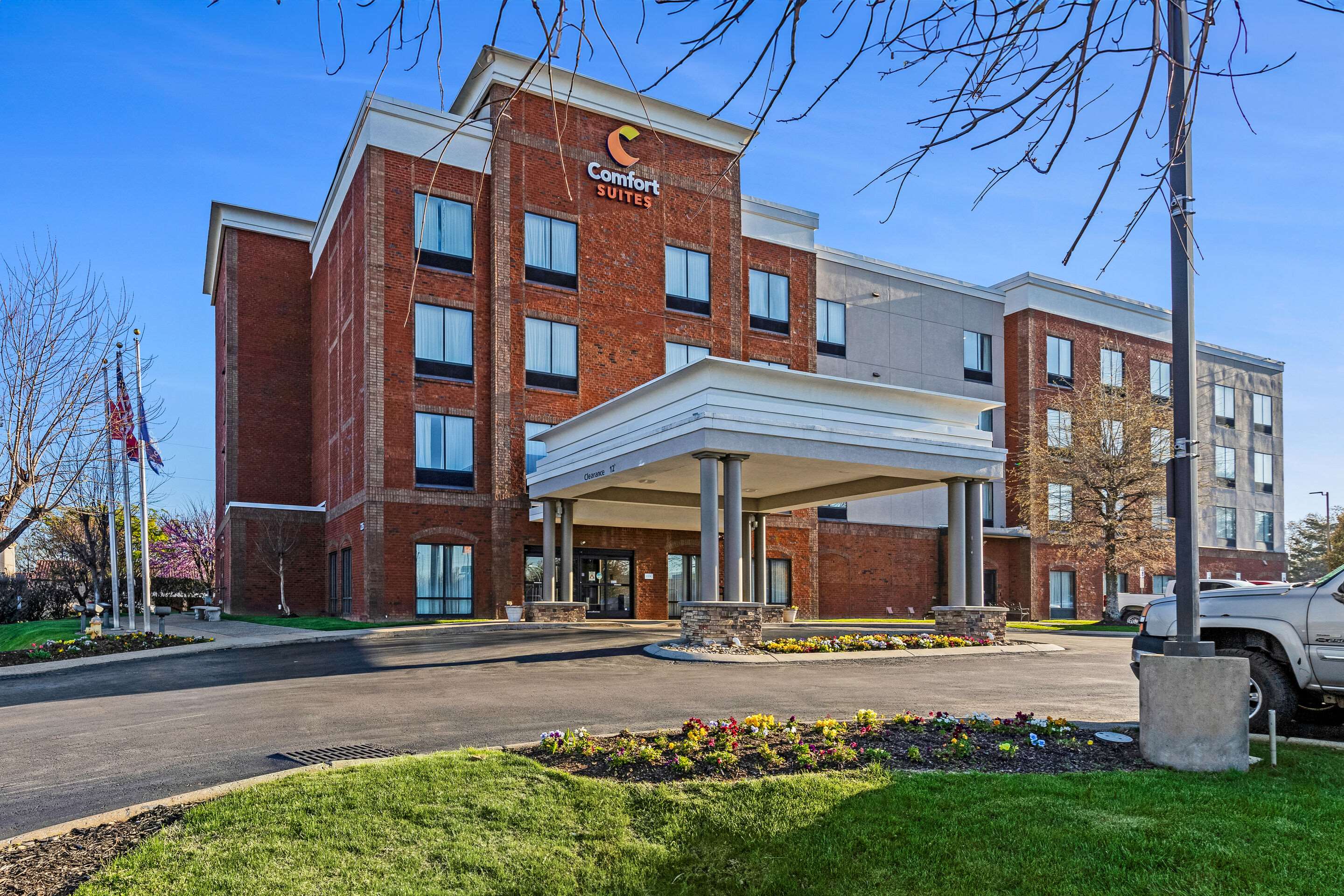 Hotel exterior | Comfort Suites Murfreesboro