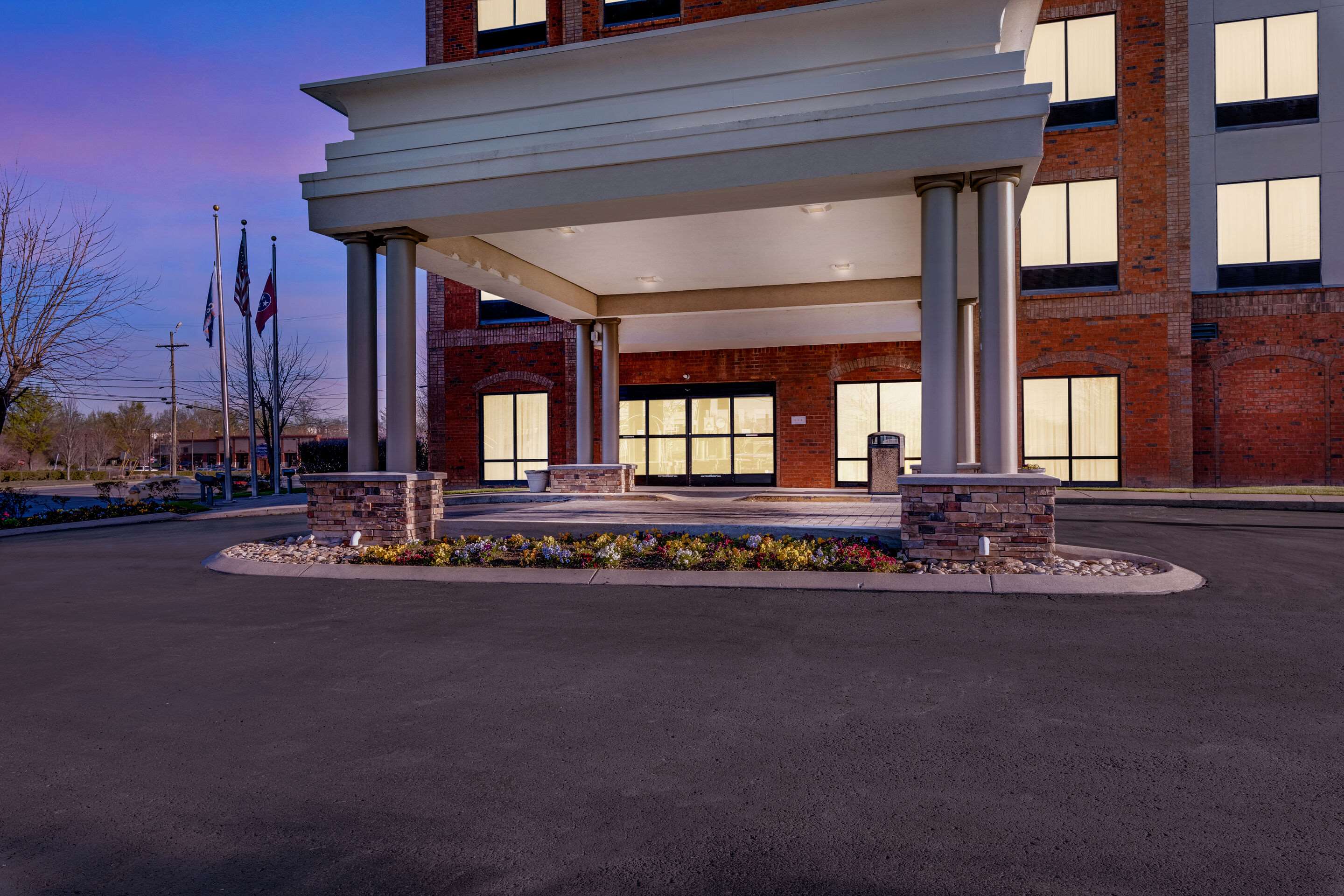 Twilight | Comfort Suites Murfreesboro