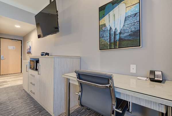  - Best Western Premier Peppertree Inn at Bend