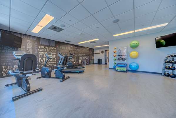 Fitness/ Exercise Room - Best Western Premier Peppertree Inn at Bend