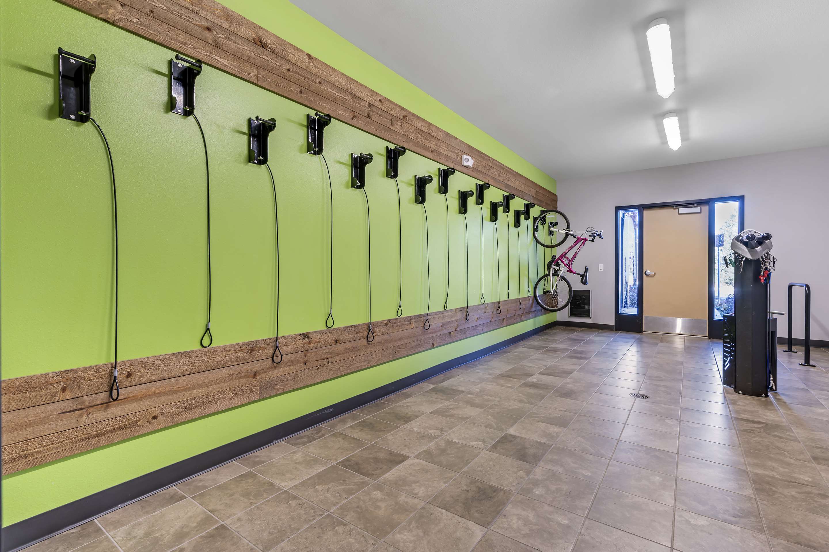 Bike Storage & Repair Room | Hotel Peppertree Bend, BW Premier Collection