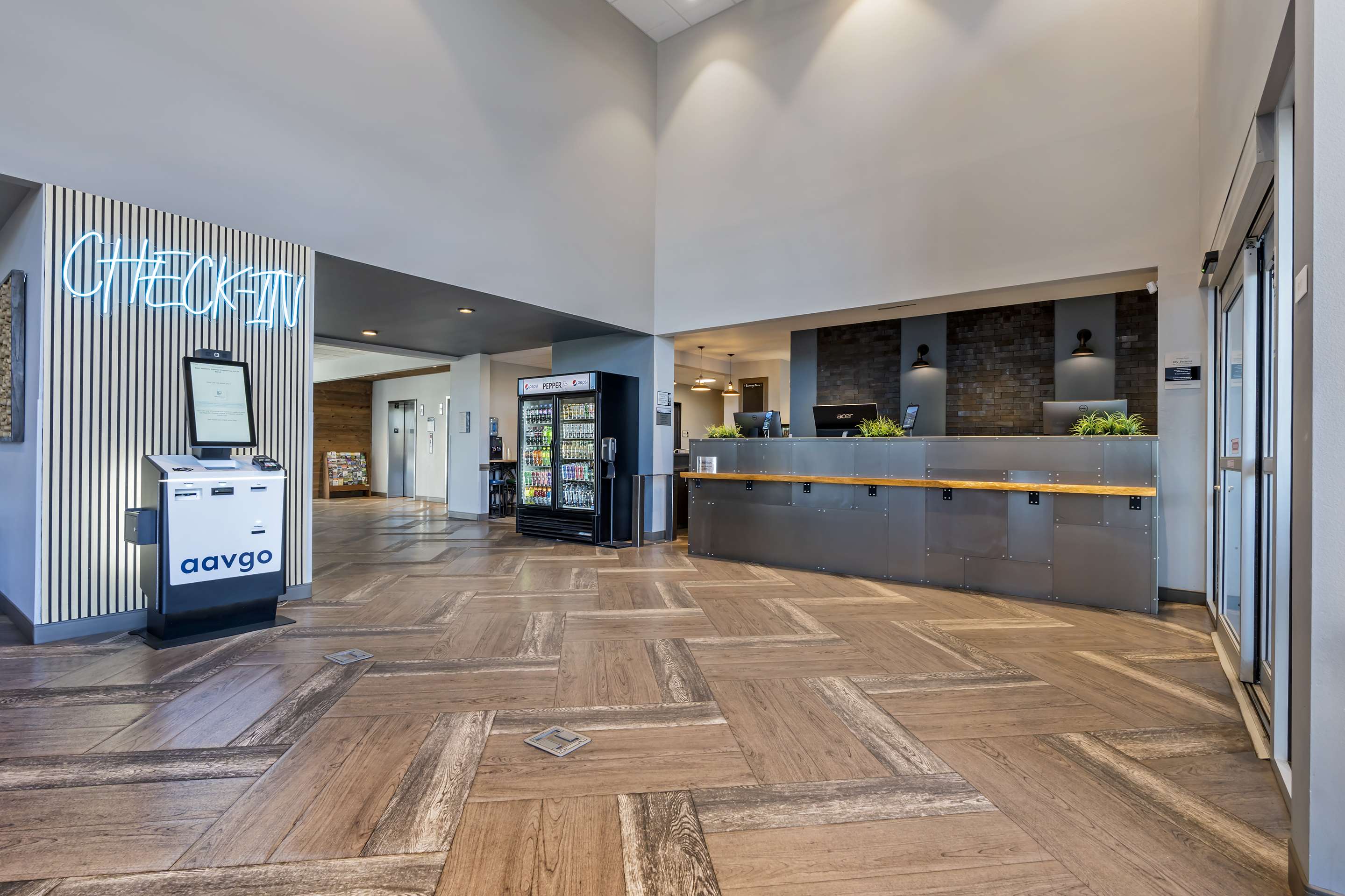 Check-In with our Kiosk. | Hotel Peppertree Bend, BW Premier Collection