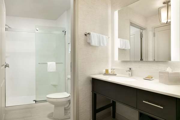  - Homewood Suites by Hilton Rosslyn Arlington - I-66, Exit 73
