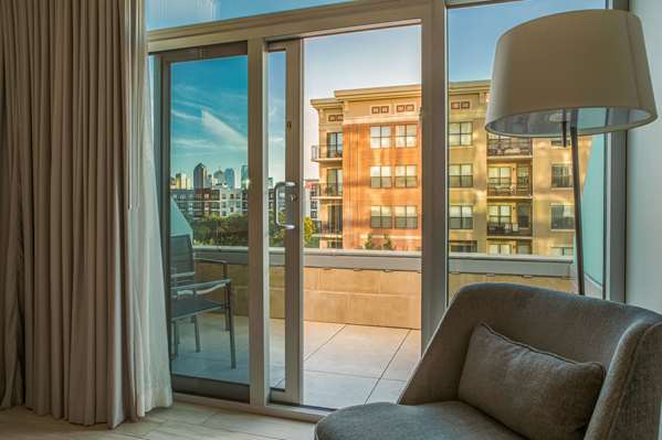  - Canopy by Hilton Hotel Uptown Dallas