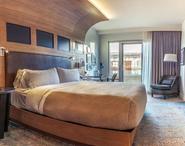  - Canopy by Hilton Hotel Uptown Dallas