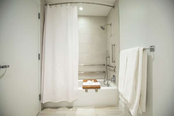  - Canopy by Hilton Hotel Uptown Dallas