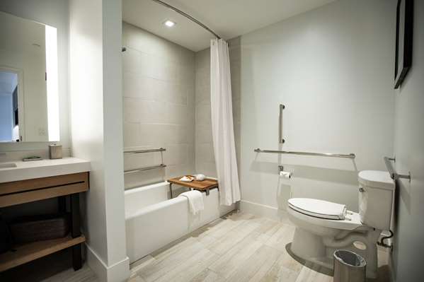  - Canopy by Hilton Hotel Uptown Dallas