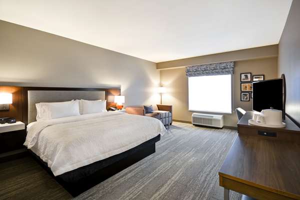  - Hampton Inn Livonia - I-96, Exit 176