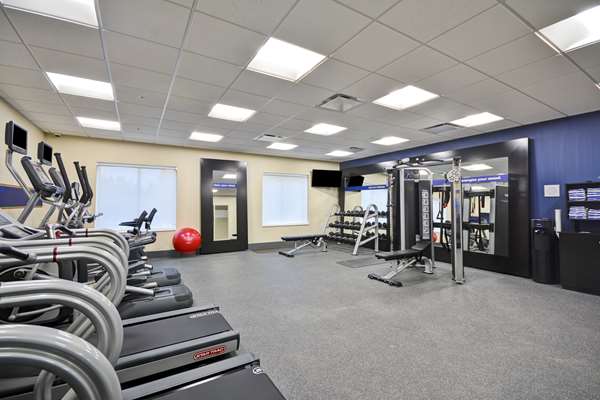 Fitness/ Exercise Room - Hampton Inn Livonia - I-96, Exit 176