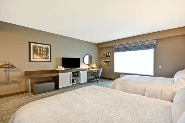  - Hampton Inn Livonia - I-96, Exit 176