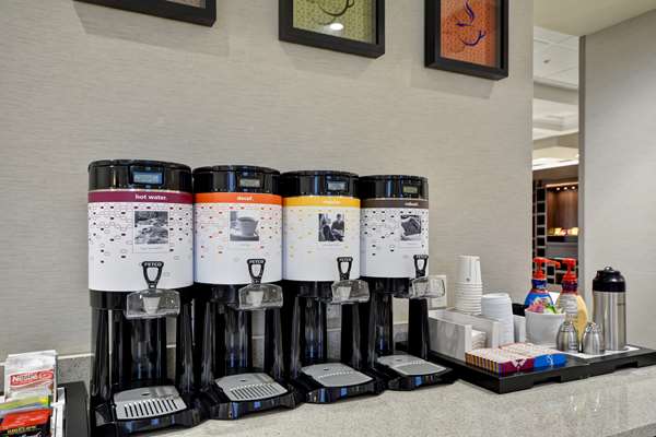 Amenities - Hampton Inn Livonia - I-96, Exit 176