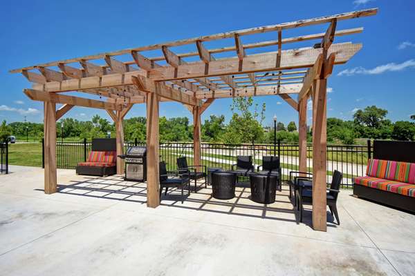 Exterior view - Home2 Suites by Hilton Airport Oklahoma City - I-40, Exit 145