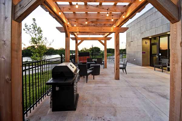 Exterior view - Home2 Suites by Hilton Airport Oklahoma City - I-40, Exit 145