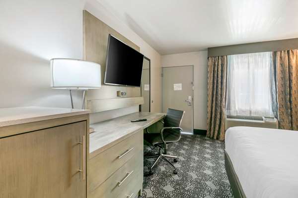  - Clarion Inn Murfreesboro - I-24, Exit 78B