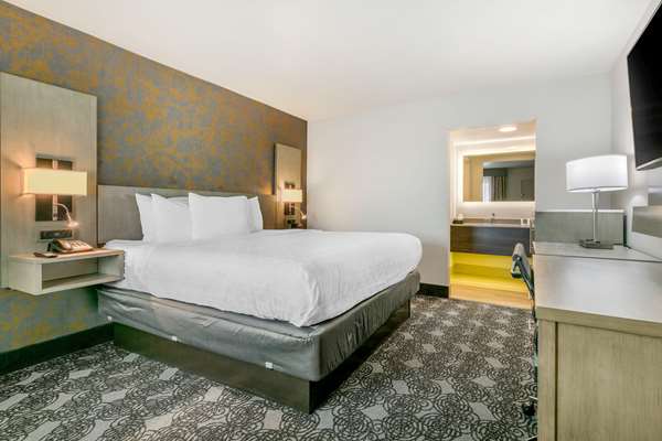  - Clarion Inn Murfreesboro - I-24, Exit 78B