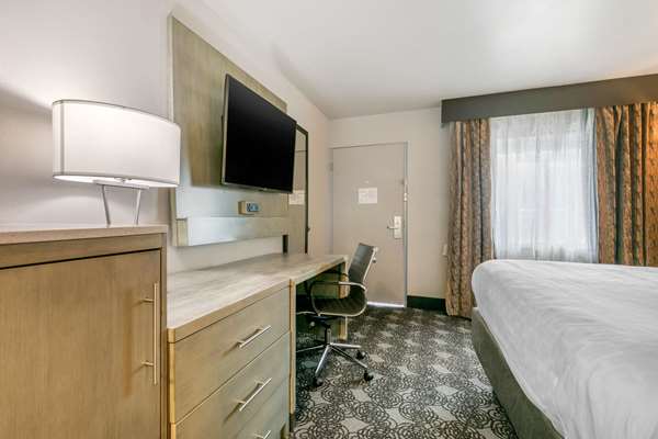  - Clarion Inn Murfreesboro - I-24, Exit 78B