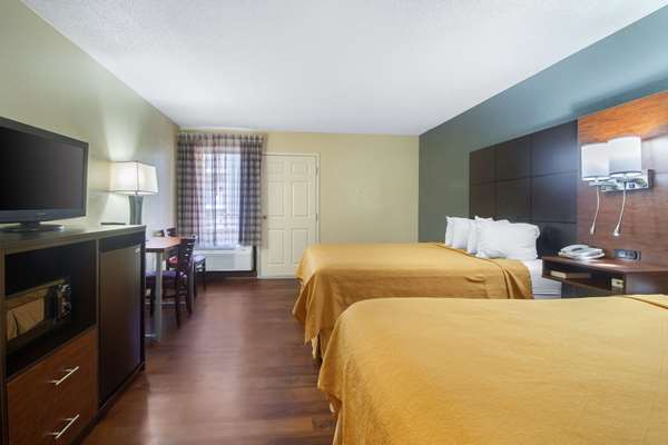  - Econo Lodge Inn & Suites Gatlinburg
