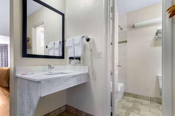  - Econo Lodge Inn & Suites Gatlinburg
