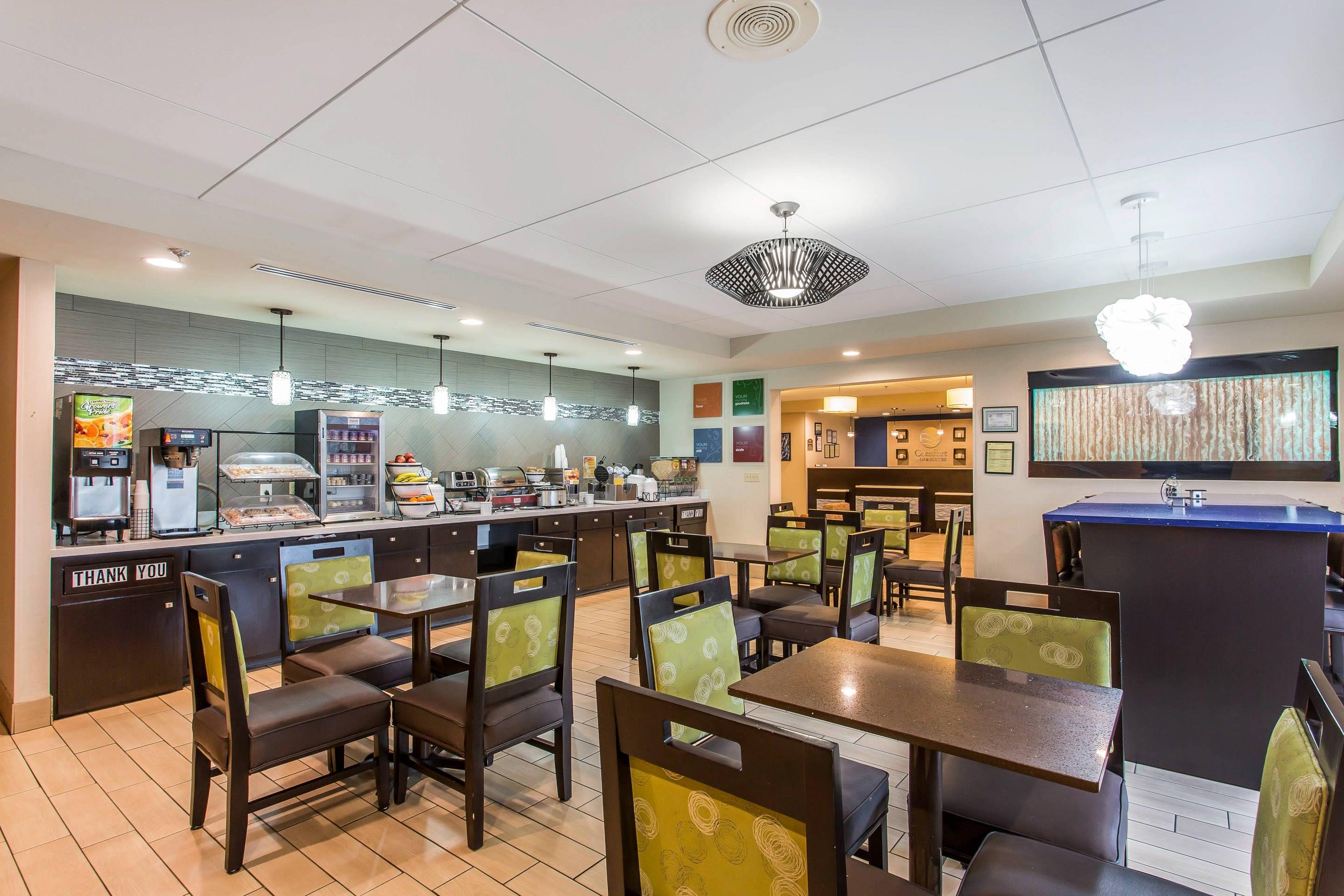 Breakfast room | Comfort Inn & Suites Cookeville