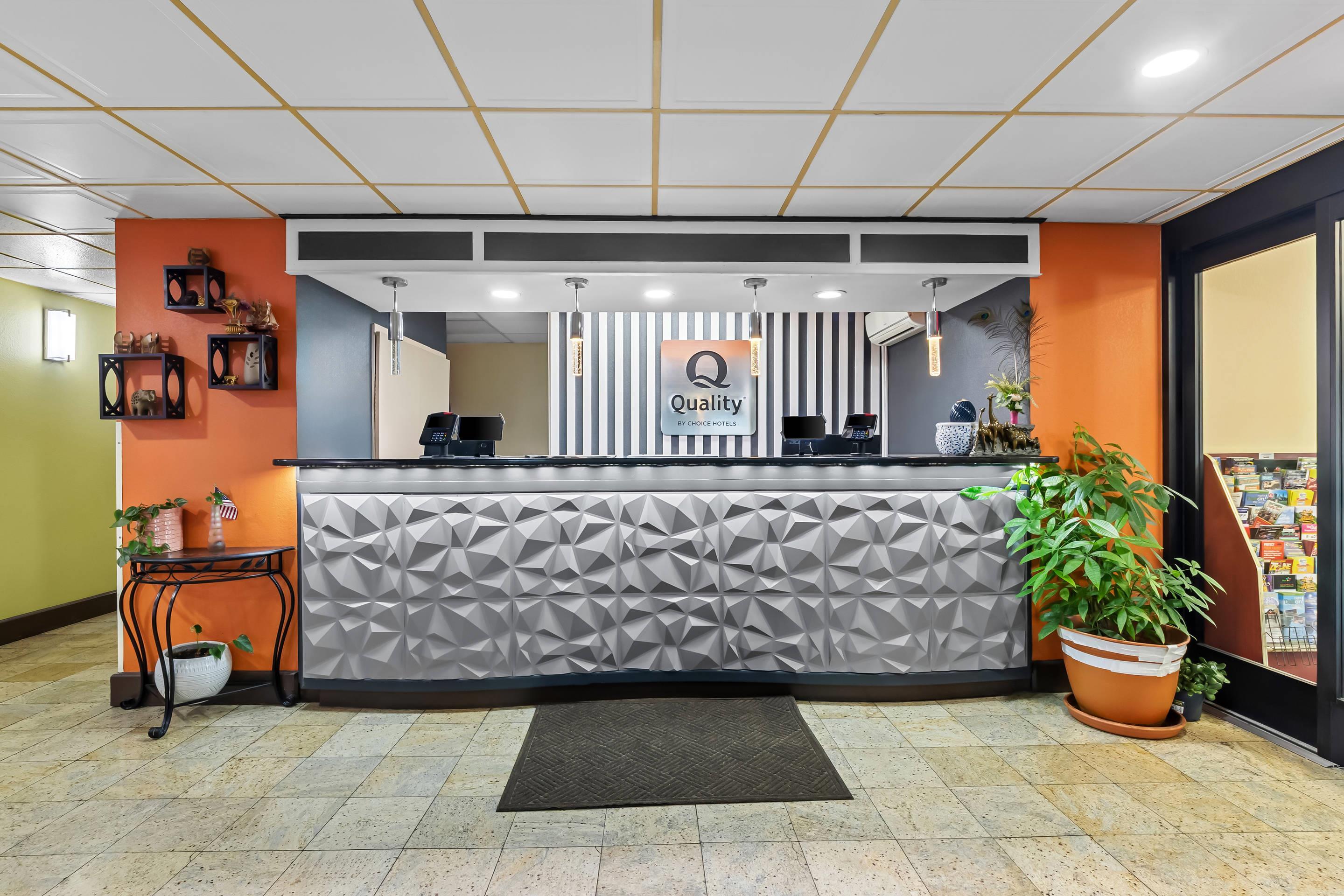Hotel lobby | Quality Inn Hixson - Chattanooga
