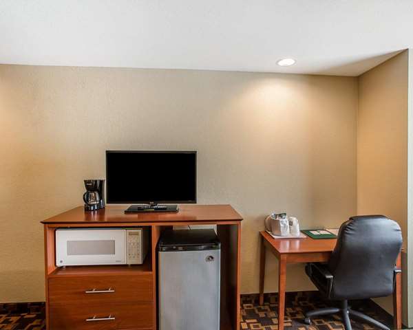  - Quality Inn & Suites Mt Juliet - I-40, Exit 226 & 226A