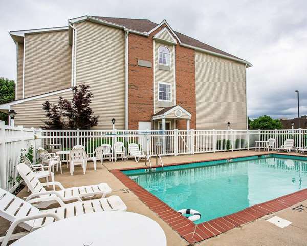 Pool - Quality Inn & Suites Mt Juliet - I-40, Exit 226 & 226A