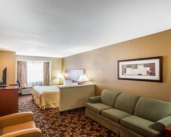 Suite - Quality Inn & Suites Mt Juliet - I-40, Exit 226 & 226A