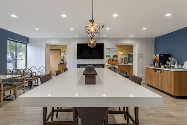 Amenities - Quality Inn & Suites Chattanooga - I-24, Exit 174