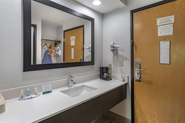  - Quality Inn & Suites Chattanooga - I-24, Exit 174