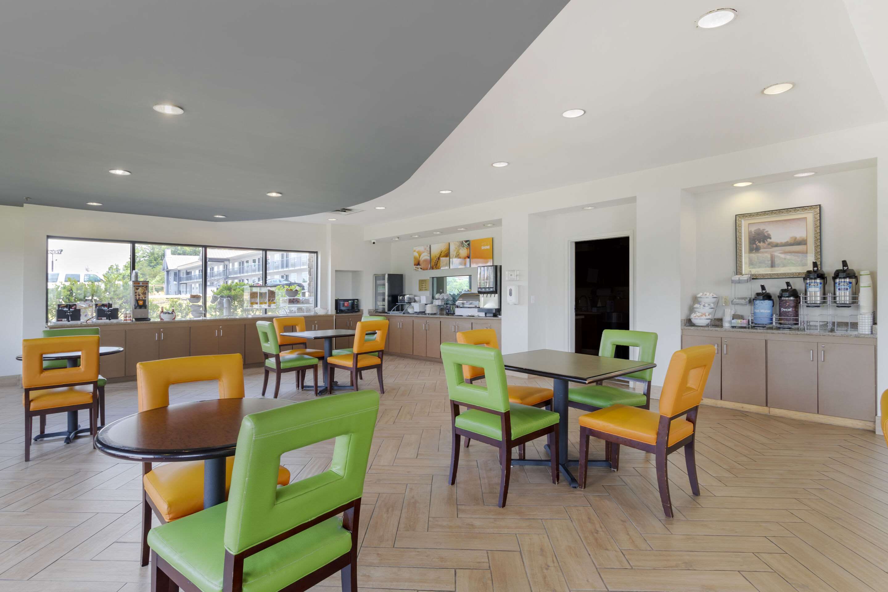 Breakfast area