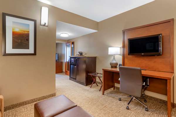 Suite - Comfort Suites North Knoxville - I-75, Exit 108