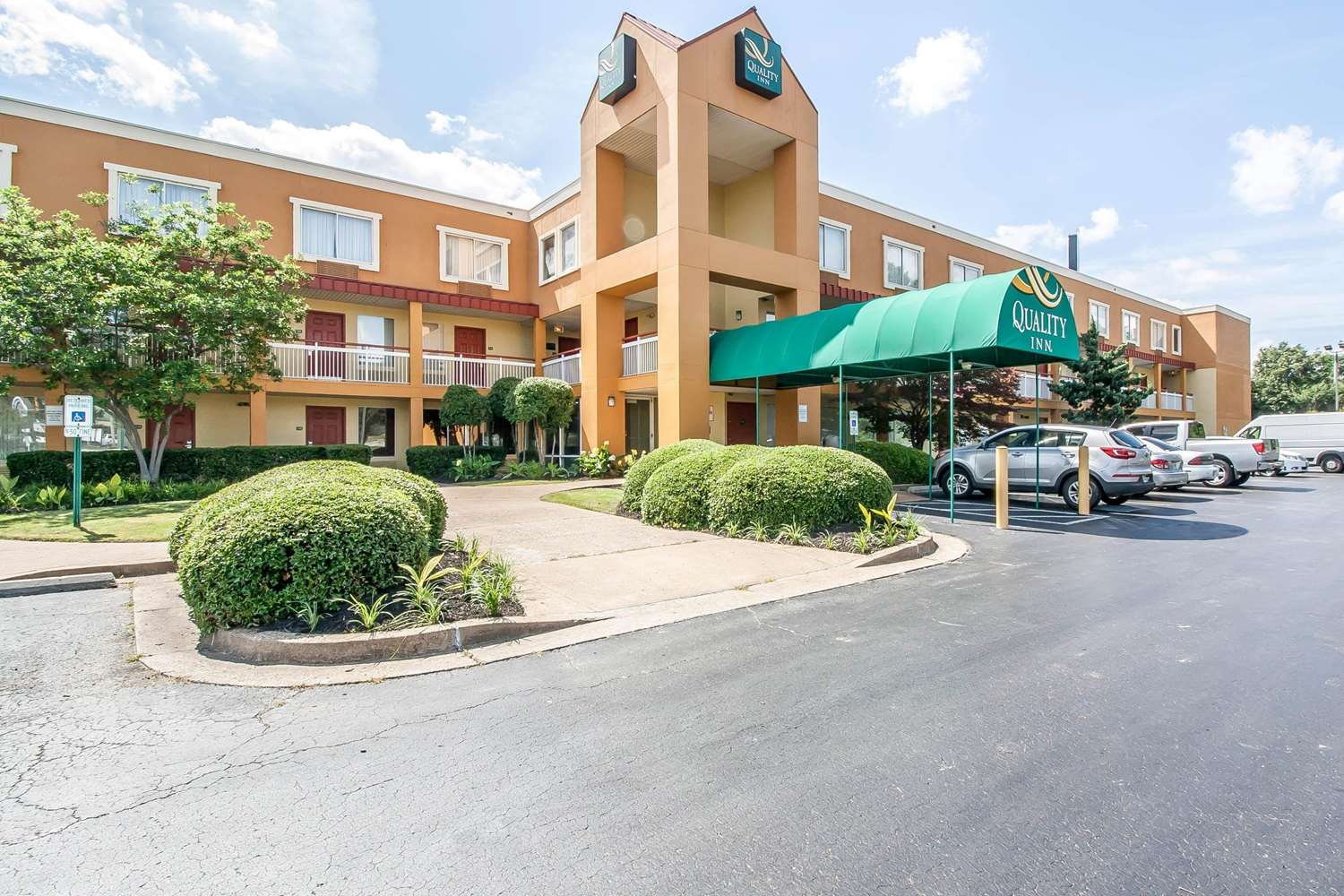 Quality Inn Jackson I40, Exit 80, TN See Discounts