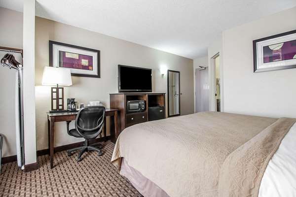  - Quality Inn Jackson - I-40, Exit 80