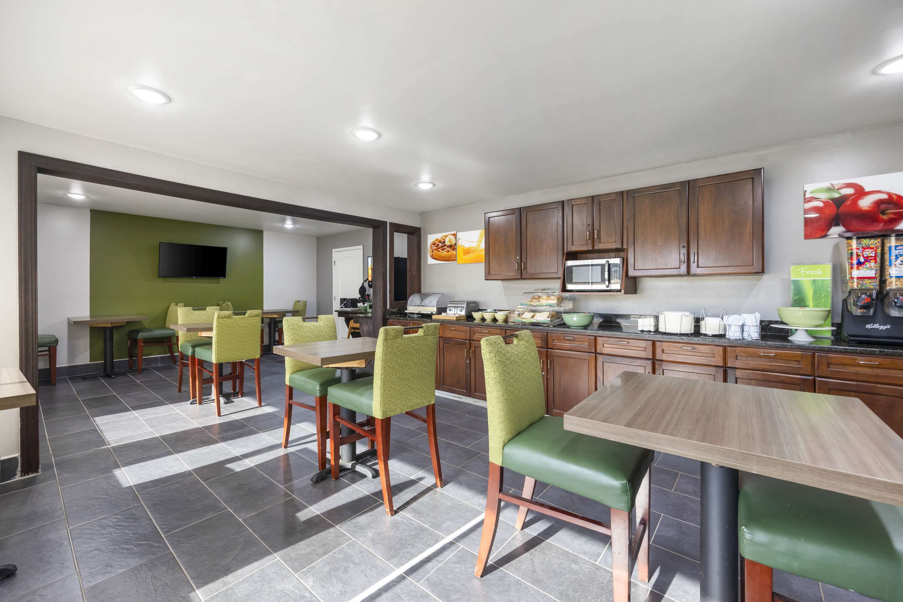 Breakfast area