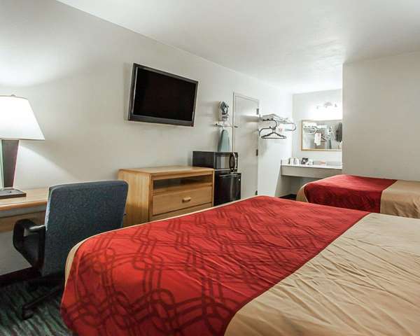  - Econo Lodge Inn & Suites Jackson - I-40, Exit 80