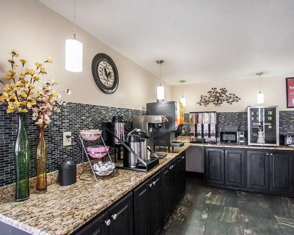 Amenities - Econo Lodge Inn & Suites Jackson - I-40, Exit 80