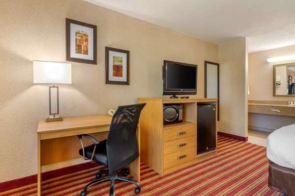  - Quality Inn Wilma Rudolph Blvd Clarksville - I-24, Exit 4